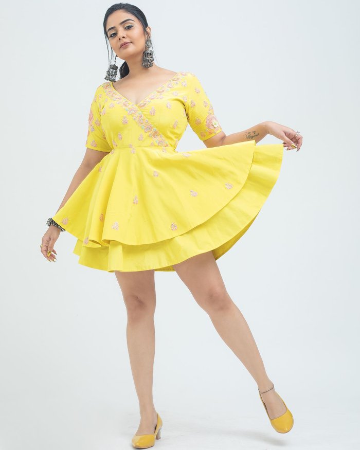 sreemukhi_teluguvox 2